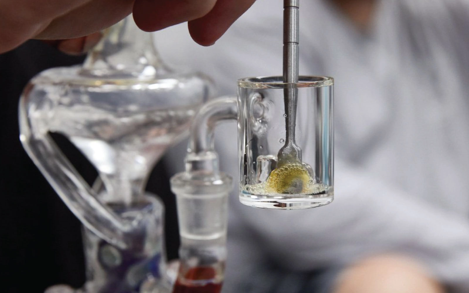 Noire Dispensary Blog From Novice To Expert Mastering The Art Of Dabbing Safely And Efficiently 1