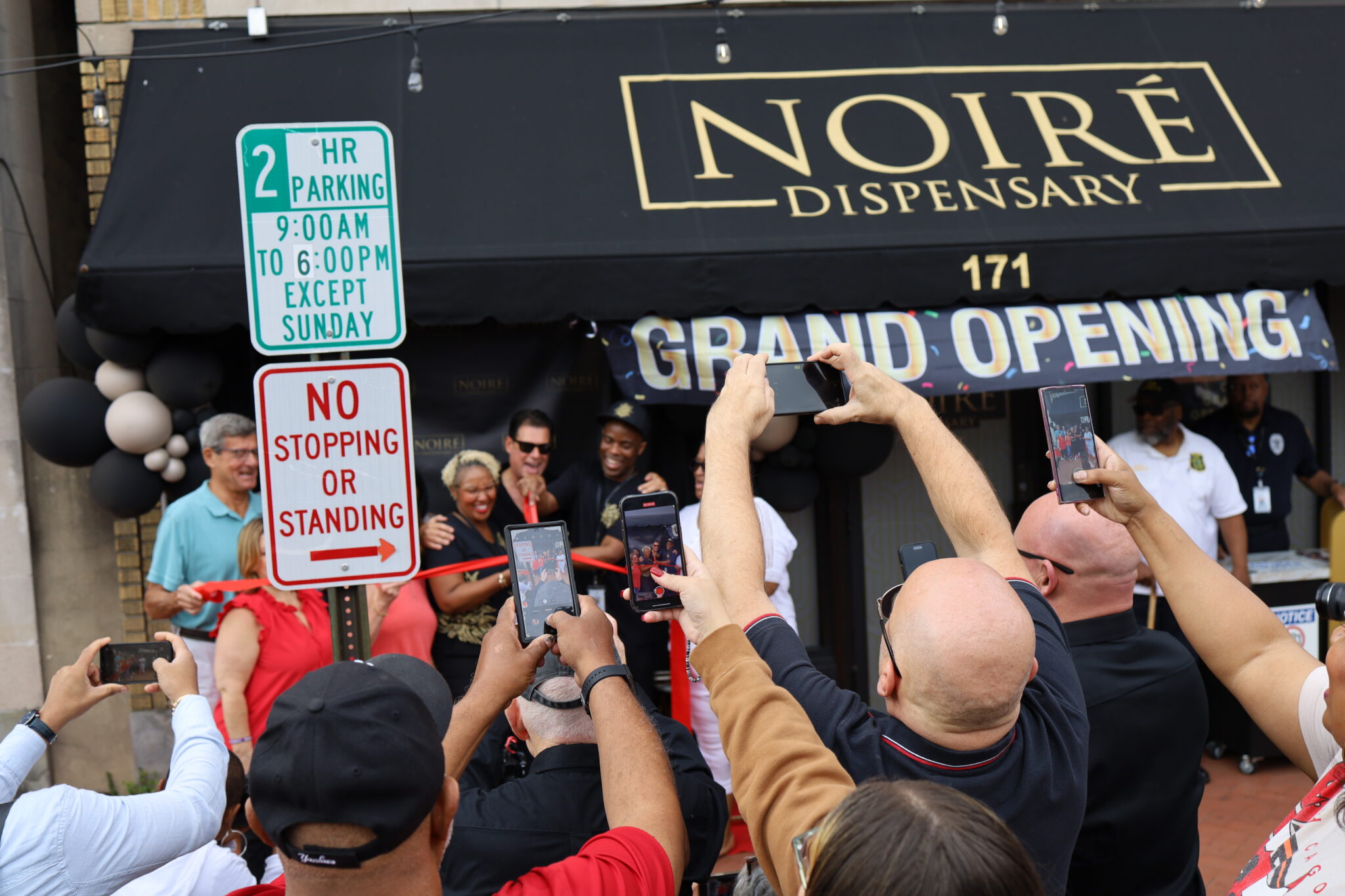 Noire Grand Opening In Maplewood